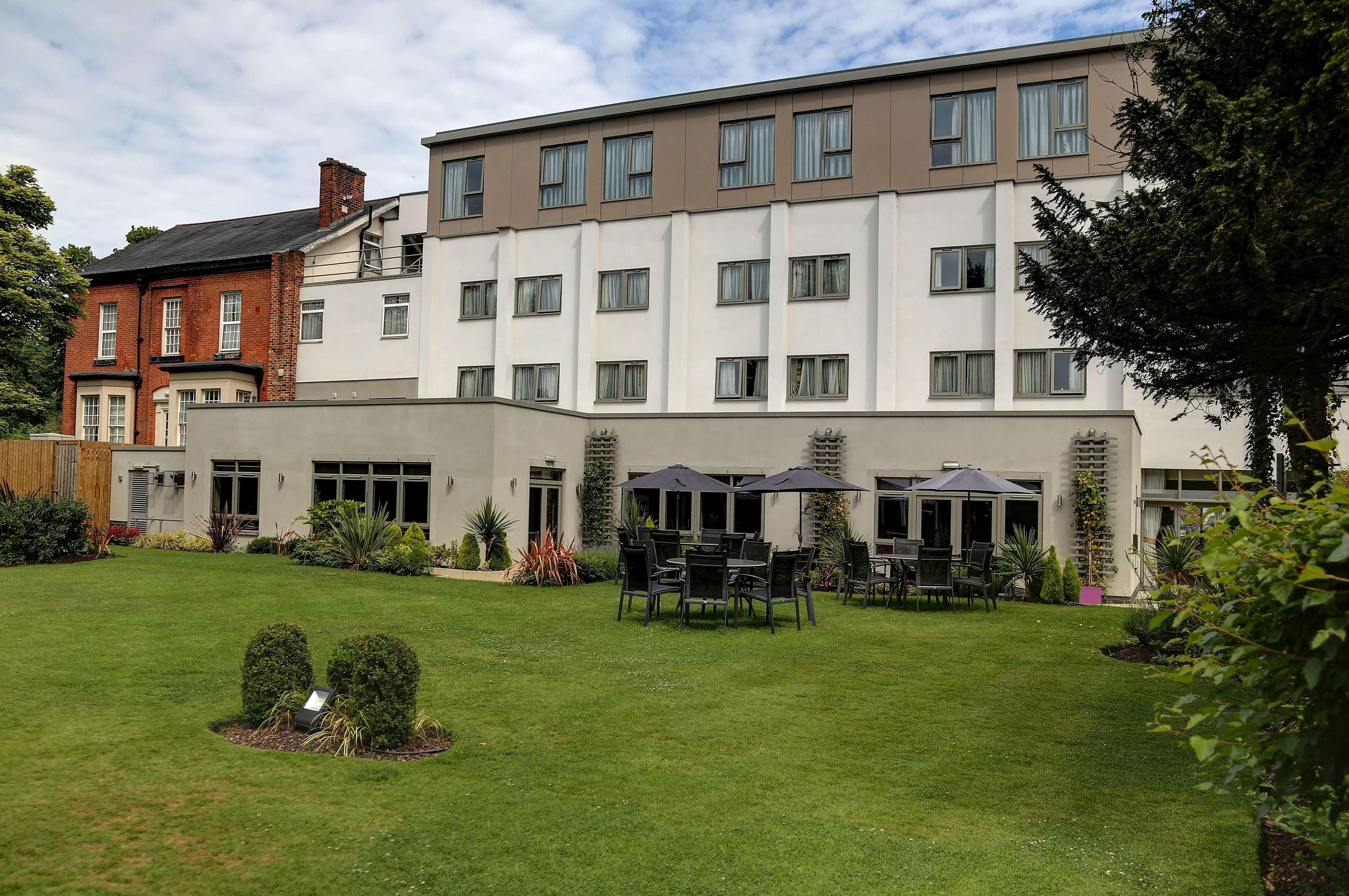 Best Western Plus Pinewood Manchester Airport-Wilmslow Hotel Esterno foto