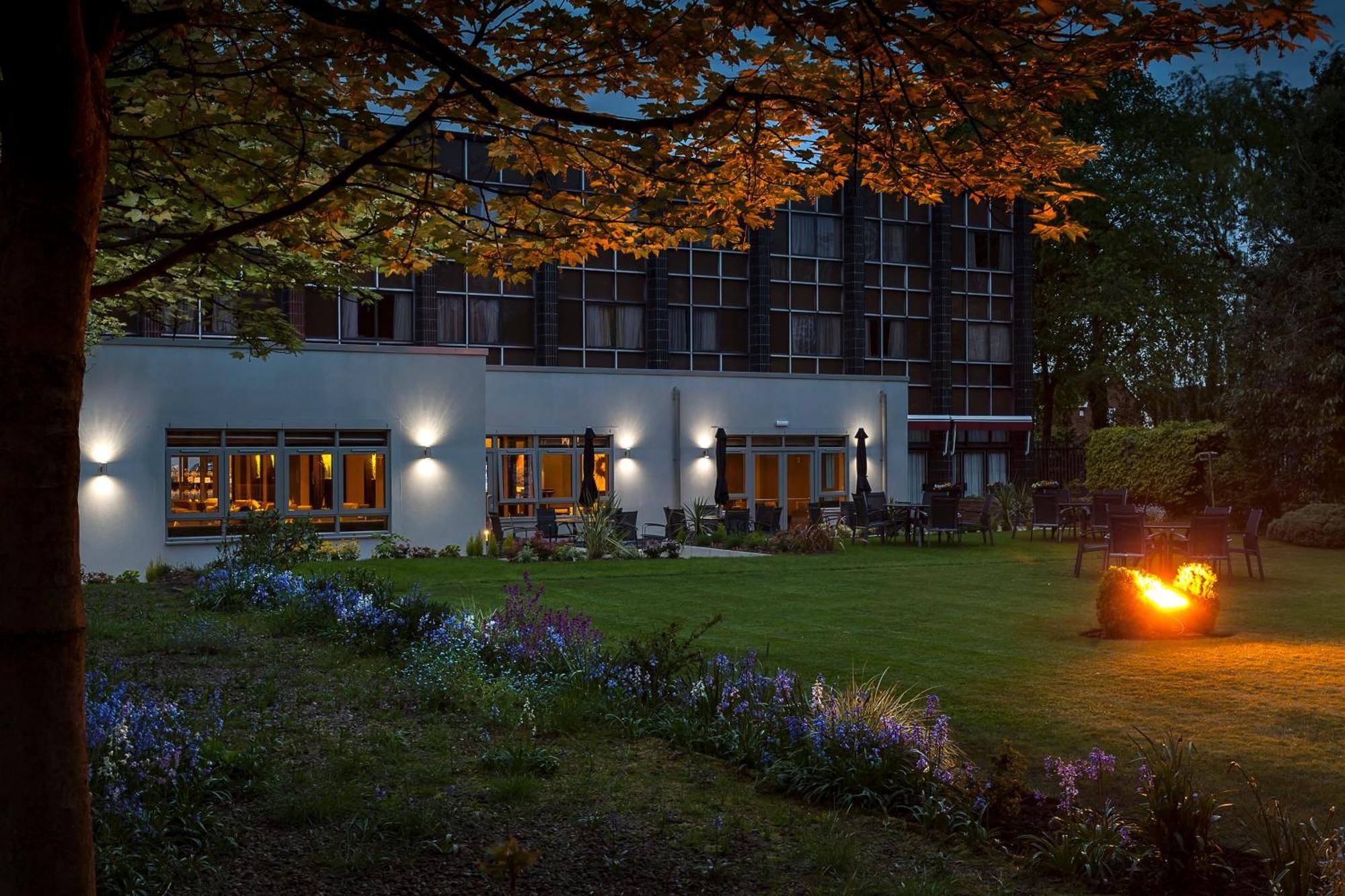 Best Western Plus Pinewood Manchester Airport-Wilmslow Hotel Esterno foto
