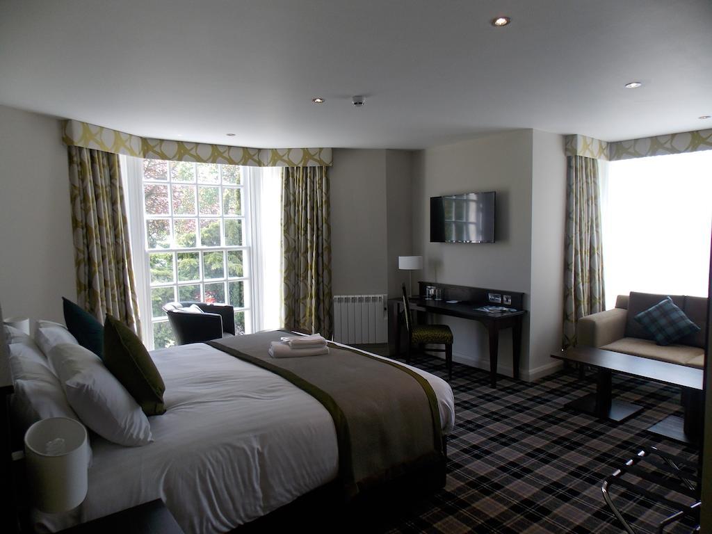 Best Western Plus Pinewood Manchester Airport-Wilmslow Hotel Esterno foto