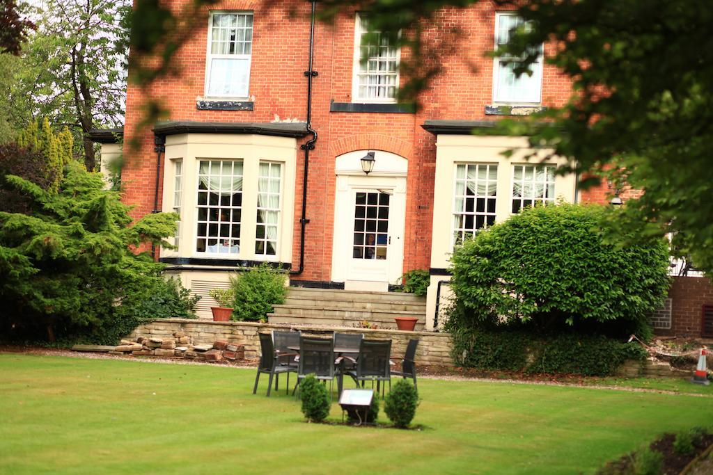 Best Western Plus Pinewood Manchester Airport-Wilmslow Hotel Esterno foto
